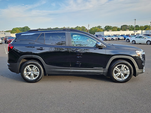 Certified 2022 GMC Terrain SLE w/ Driver Convenience Package image 7