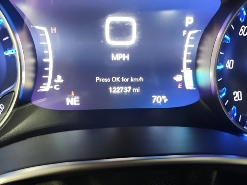 Used 2018 Chrysler Pacifica Limited image 33