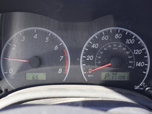 Used 2011 Toyota Corolla image 2