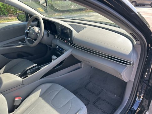 Used 2023 Hyundai Elantra SEL image 37