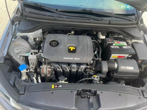 Used 2017 Hyundai Elantra SE image 4