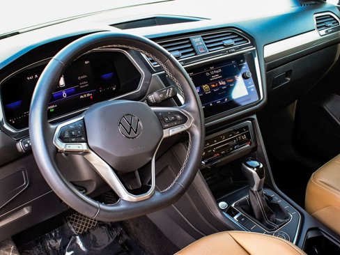 Used 2022 Volkswagen Tiguan SE image 15