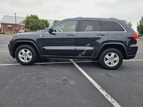 Used 2013 Jeep Grand Cherokee Laredo w/ Laredo E Group image 3