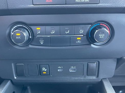 Used 2023 Nissan Frontier SV w/ Midnight Edition Package image 13