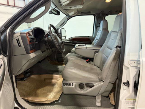 Used 2005 Ford F350 XLT image 15