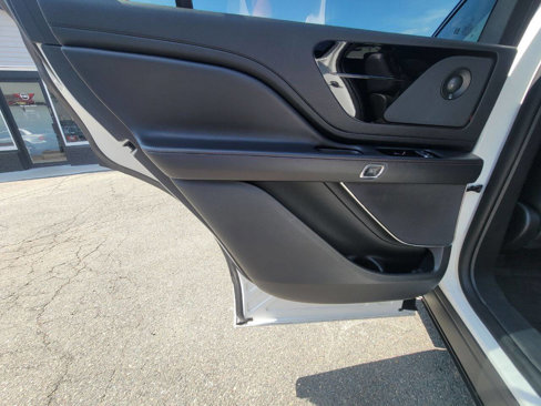 Used 2020 Lincoln Aviator Grand Touring w/ Elements Package Plus image 28