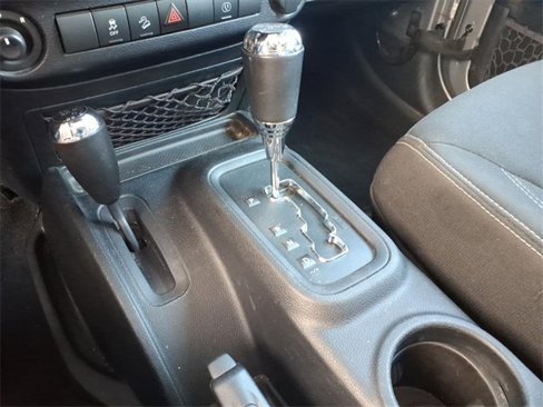 Used 2016 Jeep Wrangler Unlimited Sahara image 18