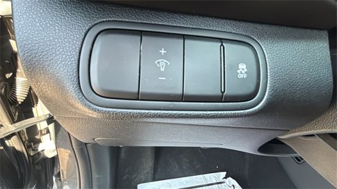 Used 2024 Hyundai Venue SEL image 13