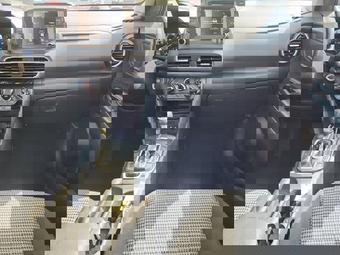 Used 2019 Hyundai Kona SEL image 11