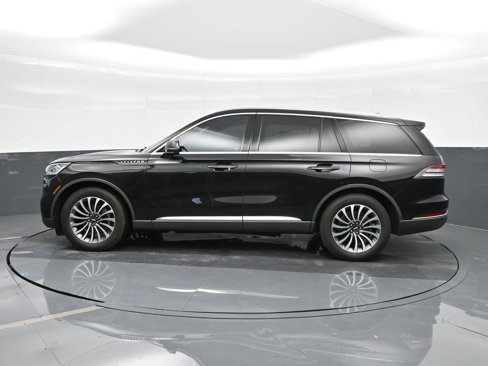 Used 2023 Lincoln Aviator Reserve w/ Elements Package Plus image 2