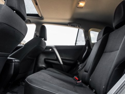 Used 2018 Toyota RAV4 XLE image 29