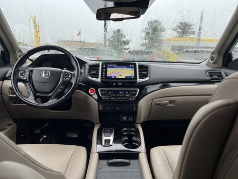 Used 2016 Honda Pilot Touring image 23
