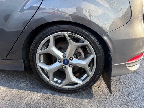 Used 2016 Ford Focus ST image 28