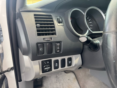 Used 2010 Toyota Tacoma PreRunner image 42
