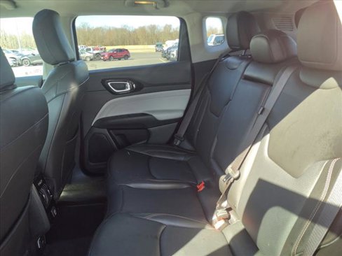 Used 2022 Jeep Compass Limited image 9