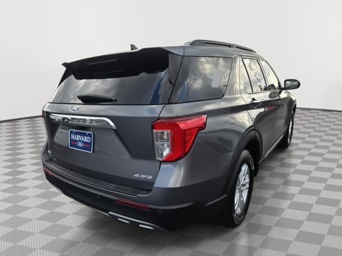 Used 2023 Ford Explorer XLT w/ Equipment Group 202A image 4