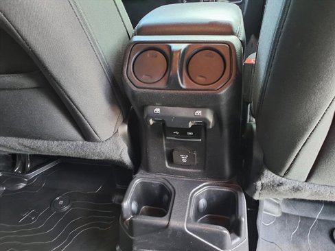 Used 2020 Jeep Wrangler Unlimited Sahara w/ LED Lighting Group image 18