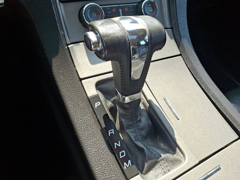 Used 2012 Ford Taurus SEL image 18