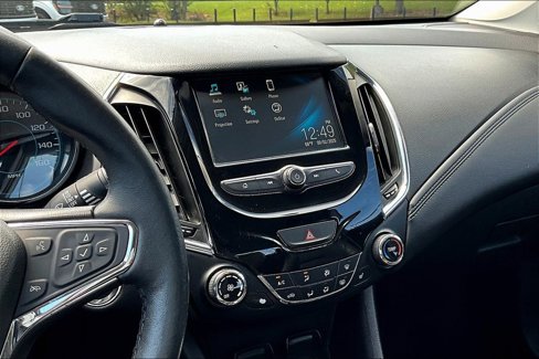 Used 2017 Chevrolet Cruze Premier image 6