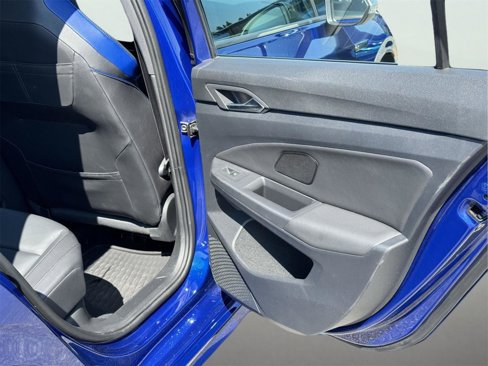 Used 2022 Volkswagen Golf R image 21