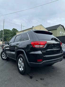Used 2012 Jeep Grand Cherokee Laredo image 2