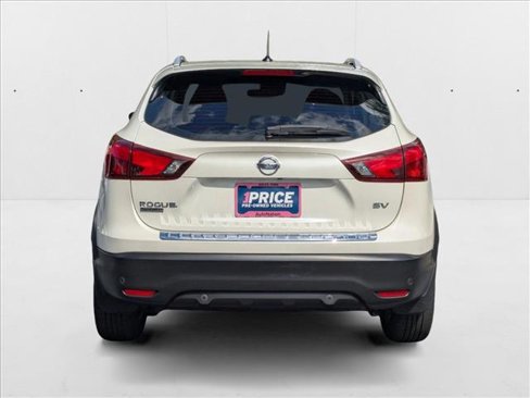 Used 2019 Nissan Rogue Sport SV w/ Technology Package image 7