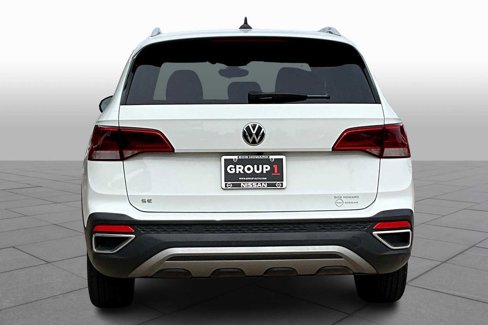 Used 2023 Volkswagen Taos SE image 4