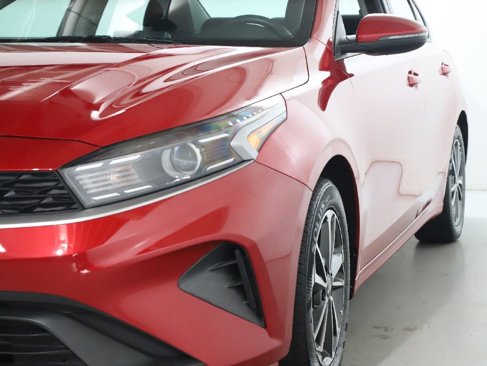 Used 2023 Kia Forte LXS w/ LXS Technology Package image 4