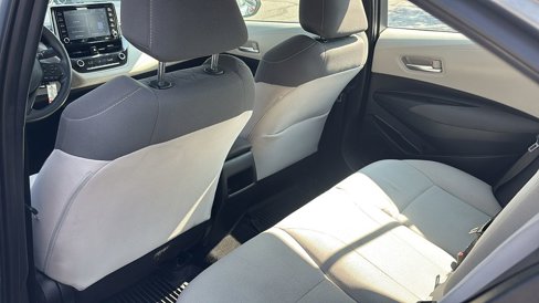 Used 2021 Toyota Corolla LE image 31