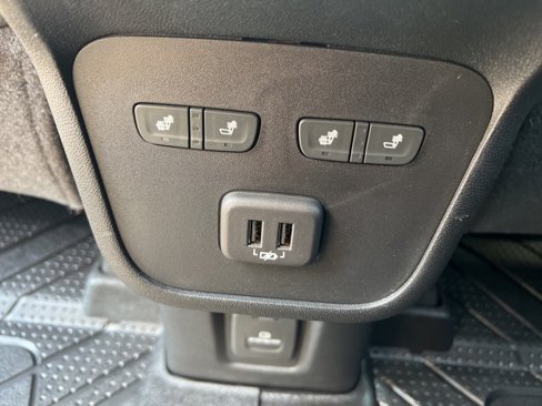 Used 2020 Chevrolet Equinox Premier image 22