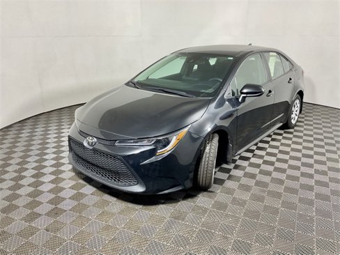Used 2022 Toyota Corolla LE image 8
