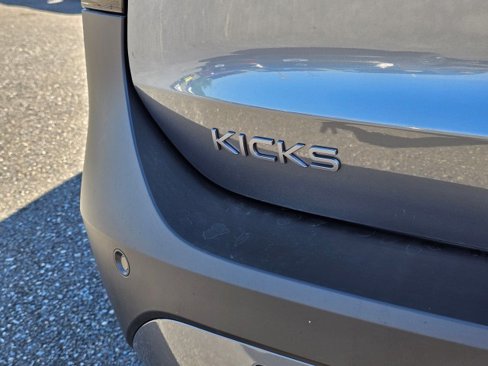 New 2025 Nissan Kicks SR w/ SR Premium Package image 19