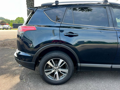 Used 2018 Toyota RAV4 XLE Premium image 36