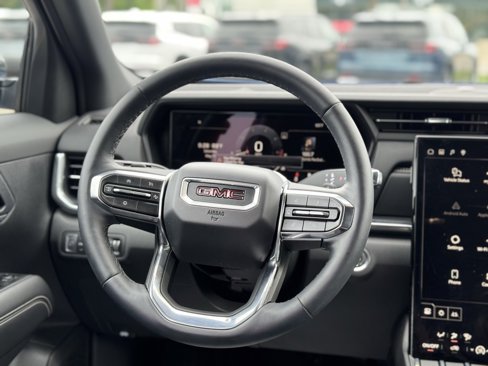 Used 2025 GMC Terrain Elevation image 13