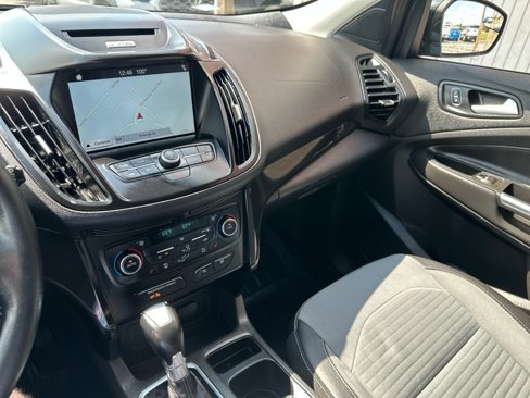 Used 2018 Ford Escape SE w/ SE SYNC Package image 17