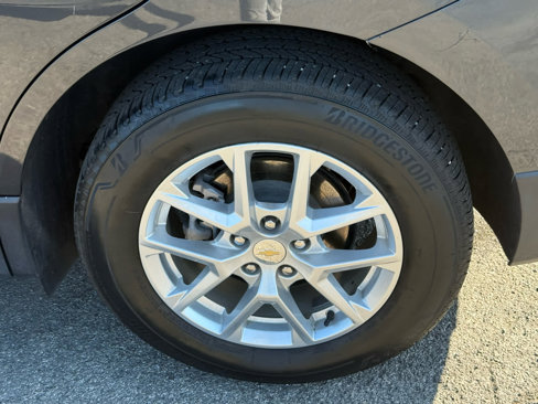 Used 2022 Chevrolet Equinox LS image 30