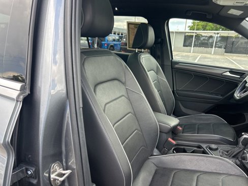 Used 2022 Volkswagen Tiguan SEL R-Line image 22