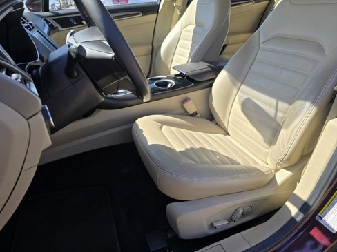 Used 2013 Ford Fusion SE image 19