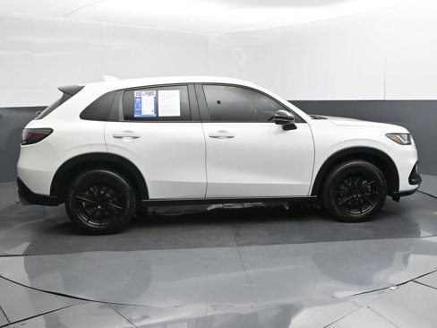 Used 2023 Honda HR-V Sport image 7