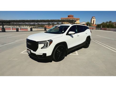 Used 2022 GMC Terrain SLT w/ Tech Package image 4