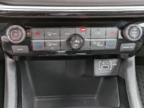 Used 2024 Jeep Compass Trailhawk image 21
