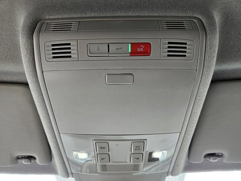 Used 2024 Volkswagen Tiguan SE image 20