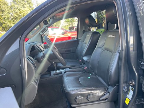 Used 2015 Nissan Xterra PRO-4X w/ Pro-4x Leather Package image 9