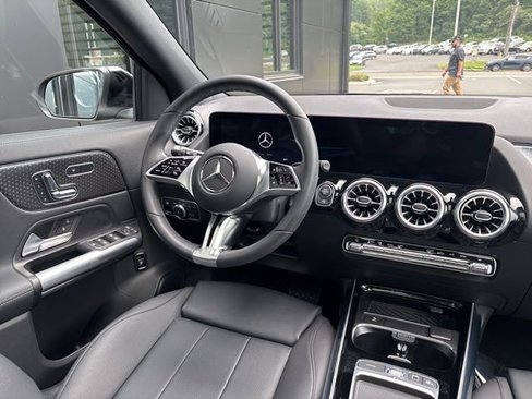 Used 2025 Mercedes-Benz GLA 250 4MATIC image 45