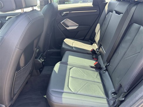 Certified 2022 Audi Q3 2.0T Premium image 37