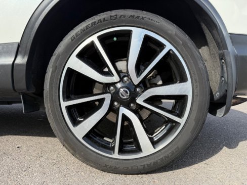 Used 2019 Nissan Rogue Sport SL w/ Premium Package image 15