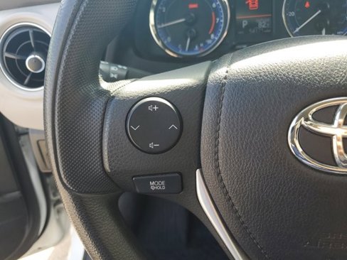 Used 2019 Toyota Corolla LE image 27