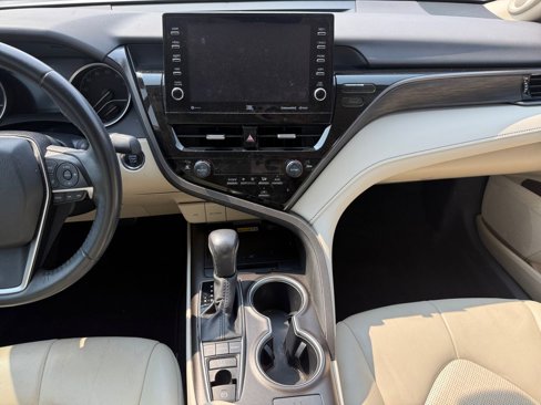 Certified 2022 Toyota Camry XLE w/ Navigation Package image 11