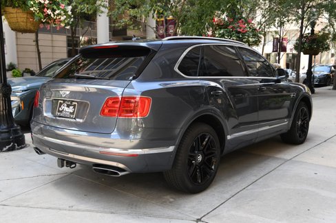 Used 2017 Bentley Bentayga image 6