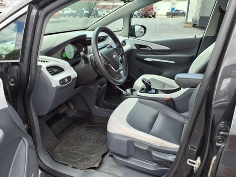 Used 2020 Chevrolet Bolt Premier w/ Infotainment Package image 22